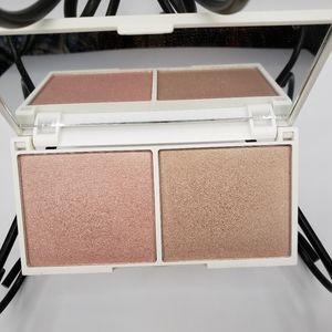 Vintage Cosmetics Highlighter Palette
